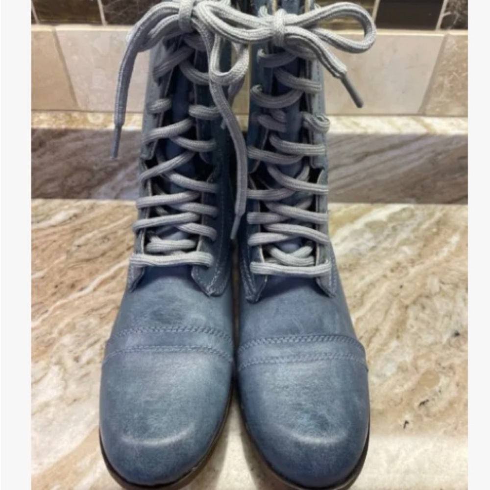 Candie’s Steel Blue Side Zip Combat Boots, US 8 Med (may also fit 7.5)